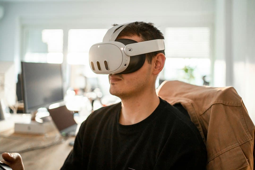 100 grammos VR-szemüveget mutatott be a Meta
