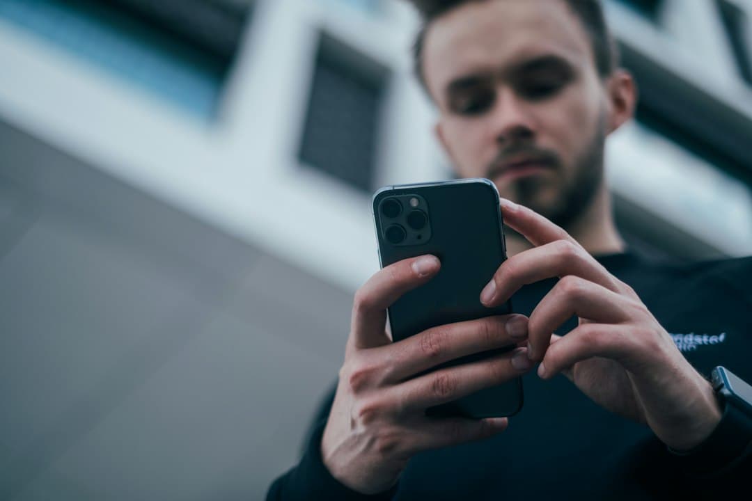 A Meta AI-ügynöke szexelhet, de az OnlyFans-alkotók fiókjait cenzúrázzák