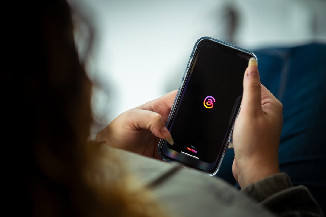 A Meta futtatott AI-generált gyermekbántalmazó reklámokat