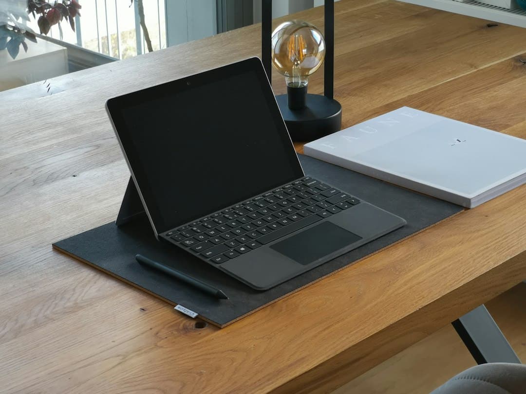A Microsoft Surface Laptop Ultra helyben futtat 120 milliárd paraméteres AI-modellt