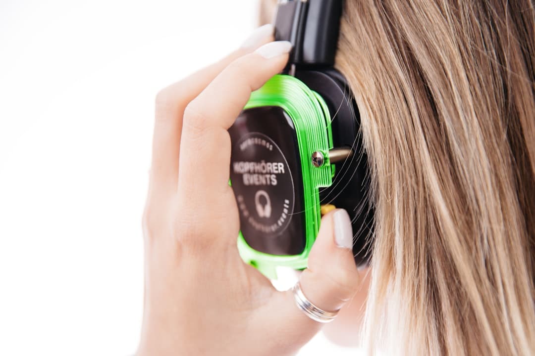A Spotify AI-jelöli az AI-generálta előadókat, kizárja őket az ajánlásokból