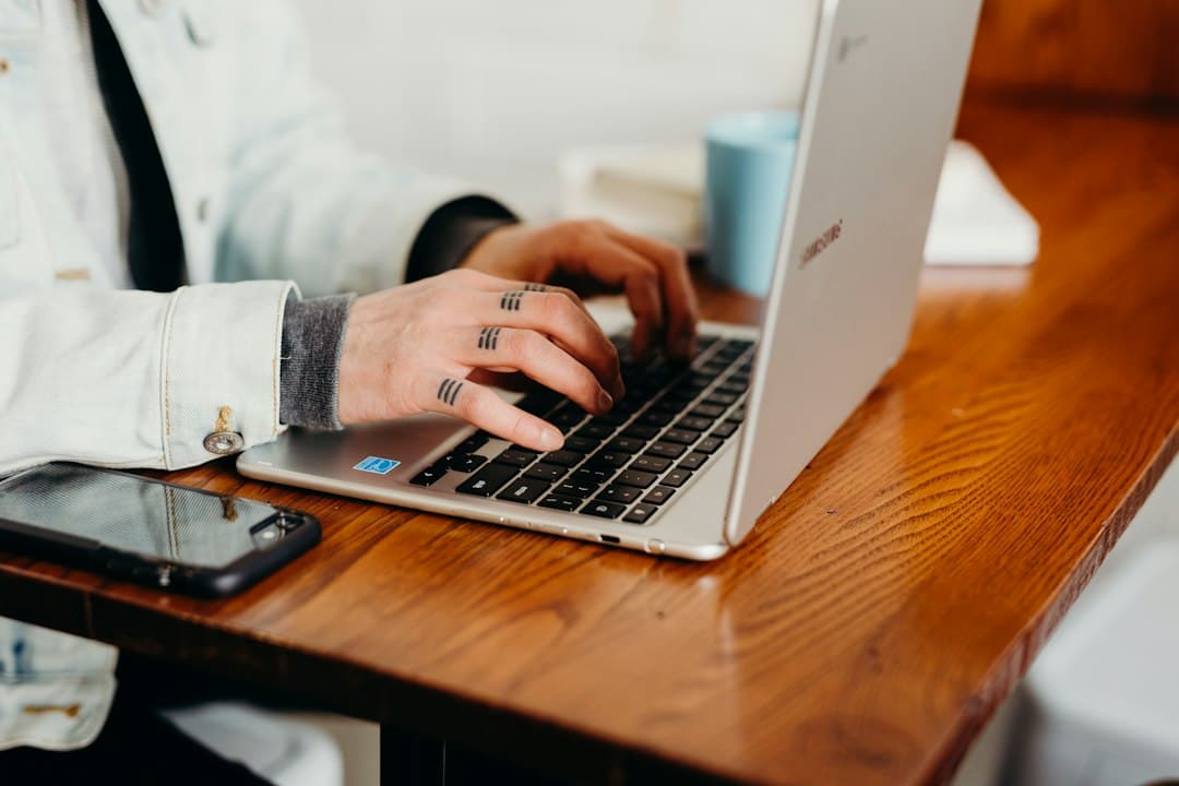 AI-chatbotok drágább termékeket ajánlanak a tehetős vásárlóknak