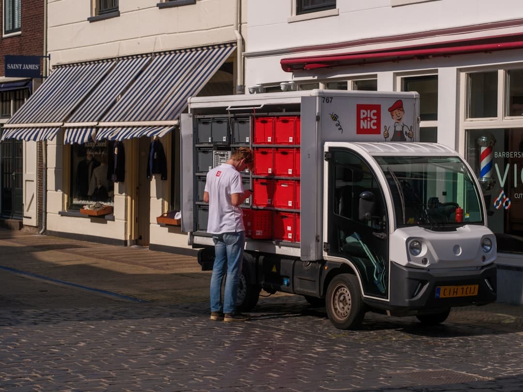 AI-robotok már 10 millió csomagot vittek ki emberi beavatkozás nélkül