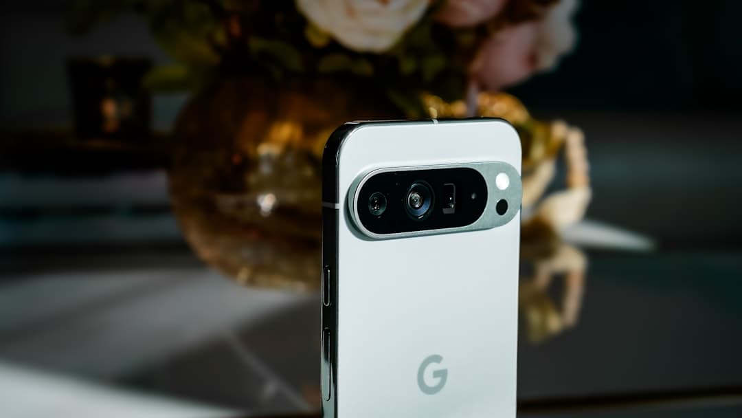 Az operációs rendszerbe építette a Gemini-t a Google, mielőtt az Apple újjáéleszti a Siri-t