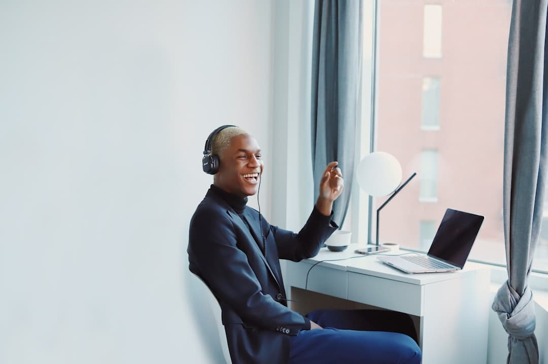 Egy cég titokban podcastekké alakítja a Zoom-megbeszéléseket