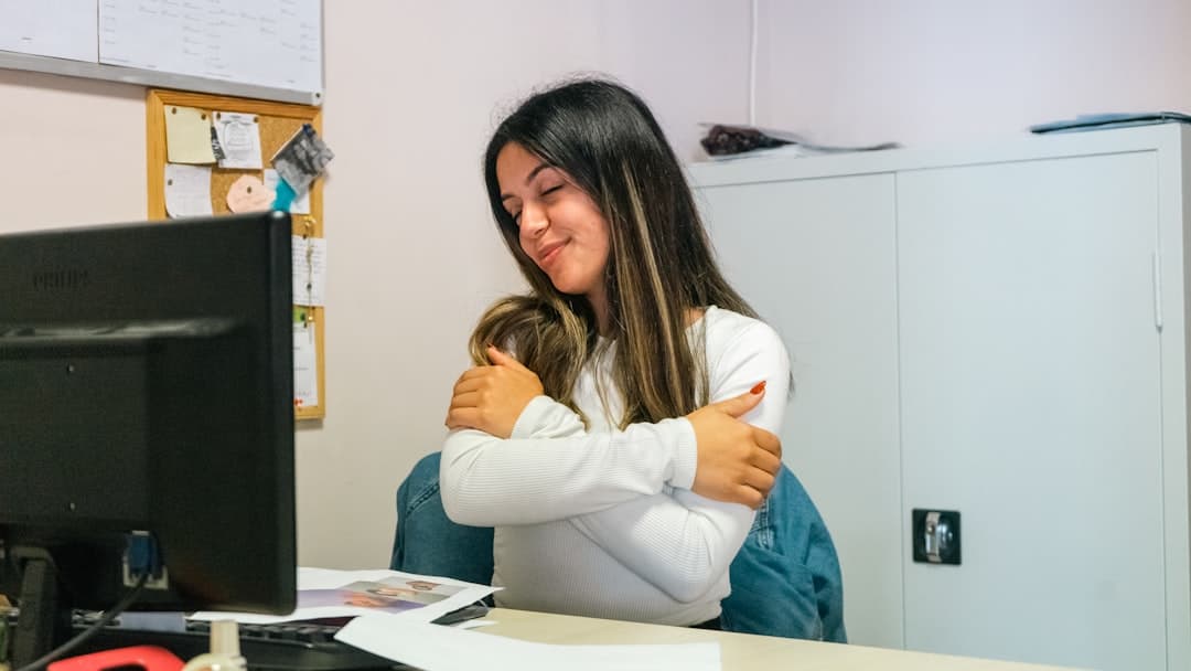 Egységes JSON-sémát vezet be a Hugging Face az AI-értékelésekhez