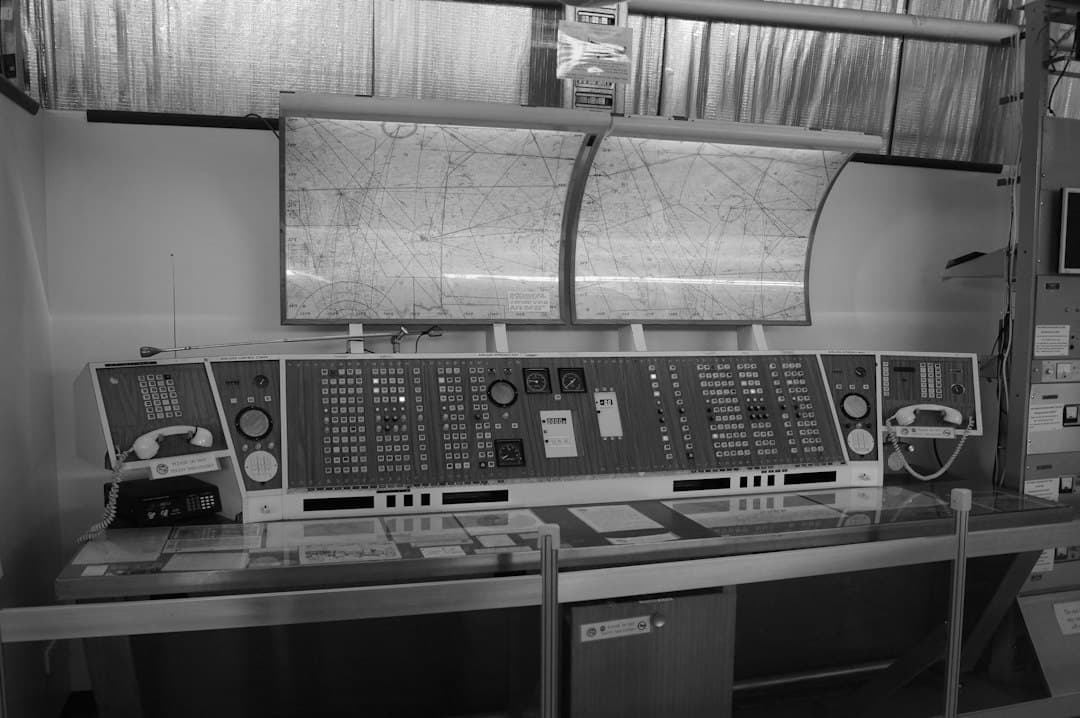 Élő digitális ikrek teszik lehetővé az ipari AI fél-autonóm működését