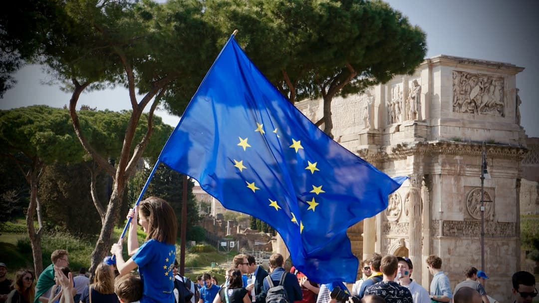 EU-ban kötelezővé válik a chatbotok jelölése