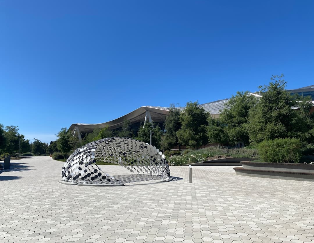 Hamis információk miatt felelős a Google az AI-összefoglalókban