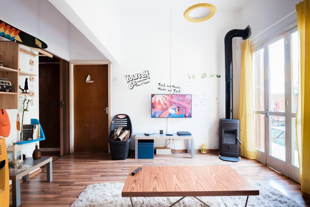 Hat láb magas robotprototípust talált a házigazda az Airbnb-ben, per indul a The Bot Company ellen
