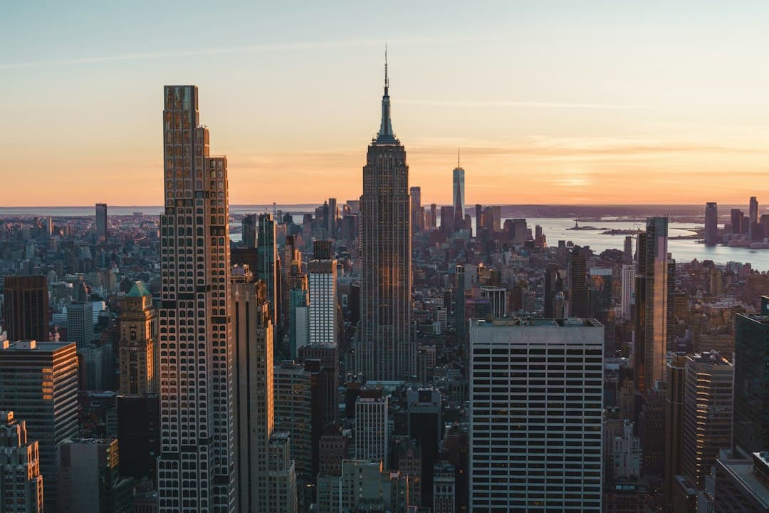 New Yorkban betiltották az AI-t az iskolákban, az AI-generált ingatlanfotókat pedig jelölni kell