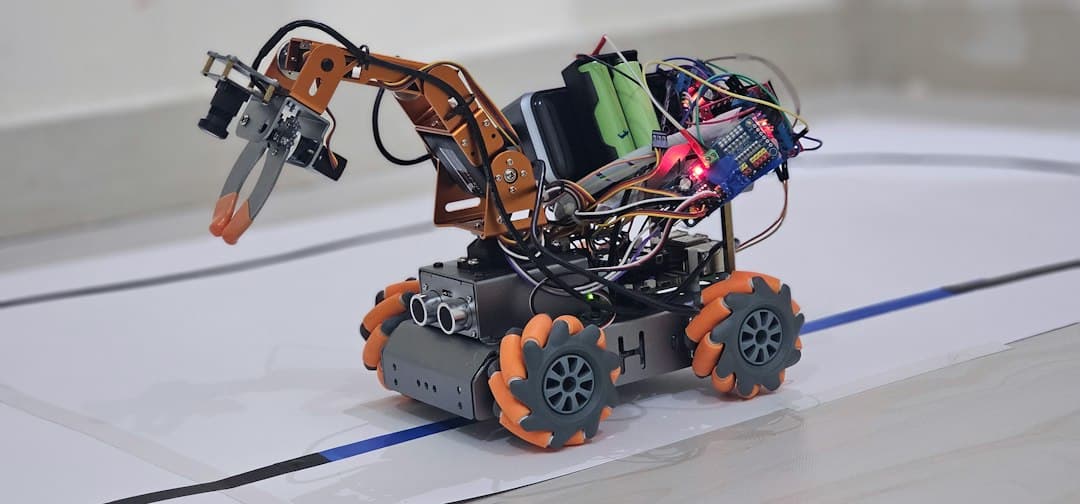 Nyílt forráskódúvá tette robotikai platformja kulcsait az Intrinsic