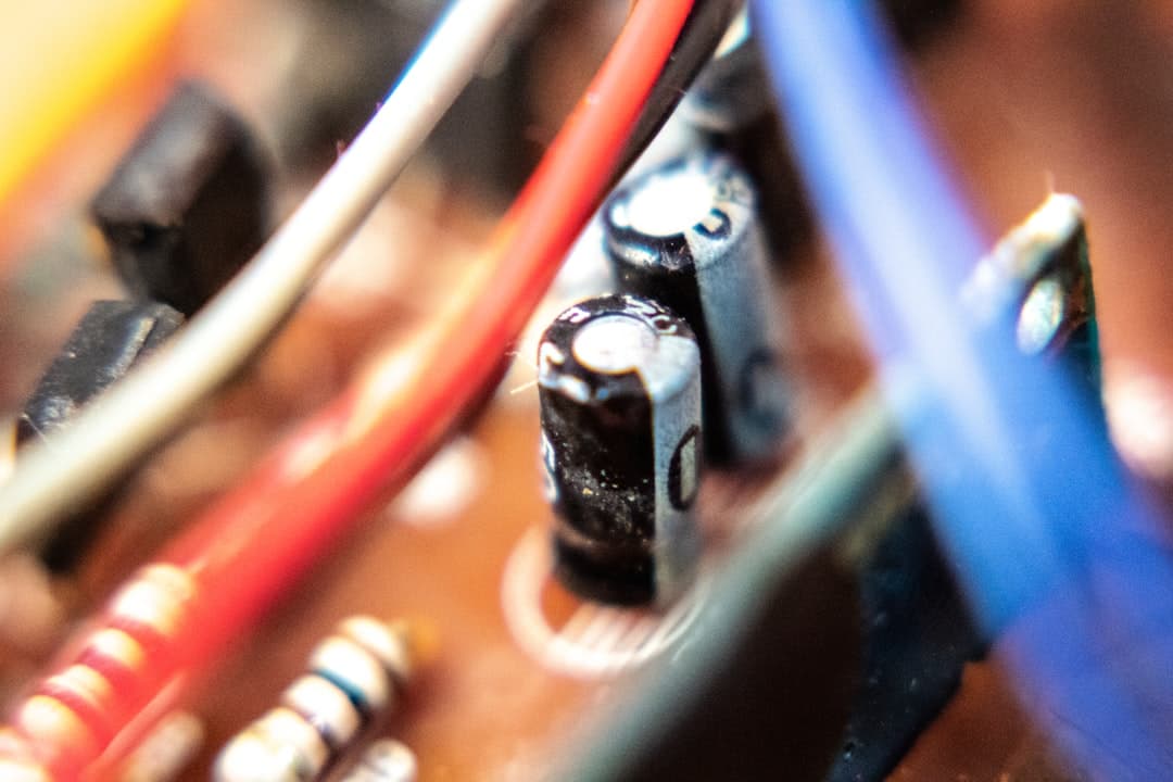 Qwen-Scope: nyílt forráskódú SAE-csomaggal teszi értelmezhetővé az LLM-ek belső működését a Qwen AI
