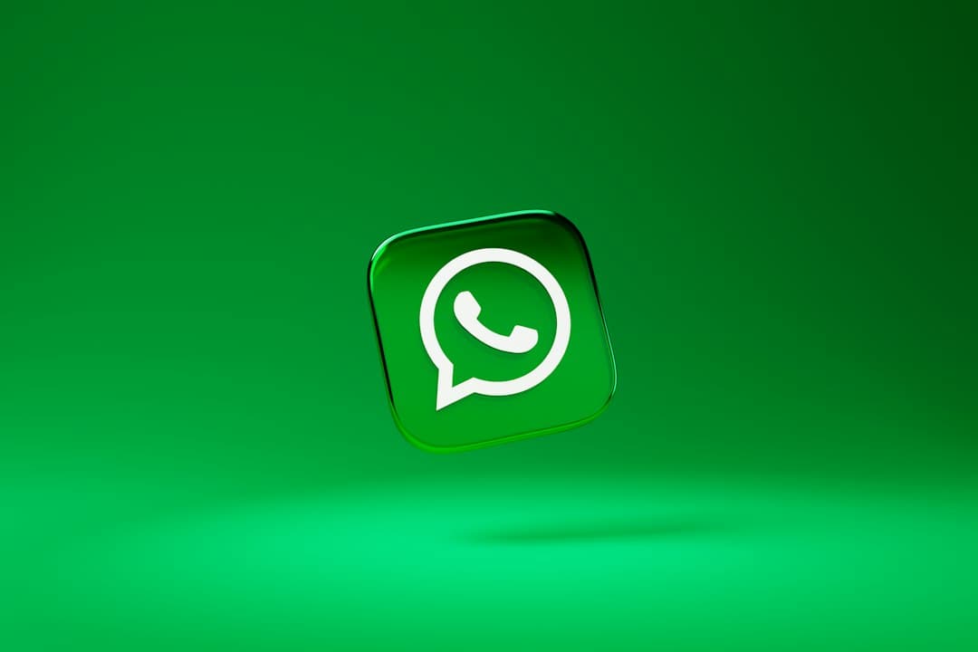 Rejtett utasításokat talált a Meta chatbotja a WhatsApp súgóoldalain
