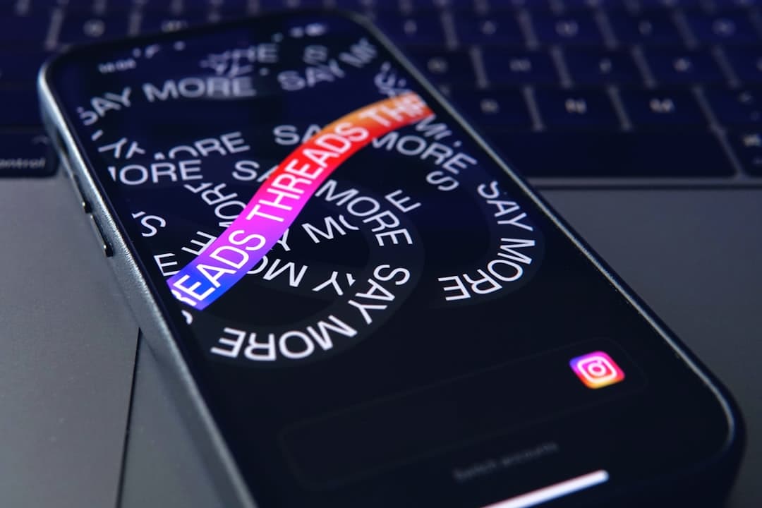 Új AI-asszisztens magyarázza el a Facebook-videók sikerét a tartalomgyártóknak