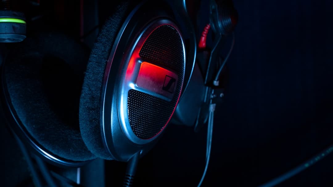 VibeVoice egy órás podcastot 8 perc 45 másodperc alatt transzkribál