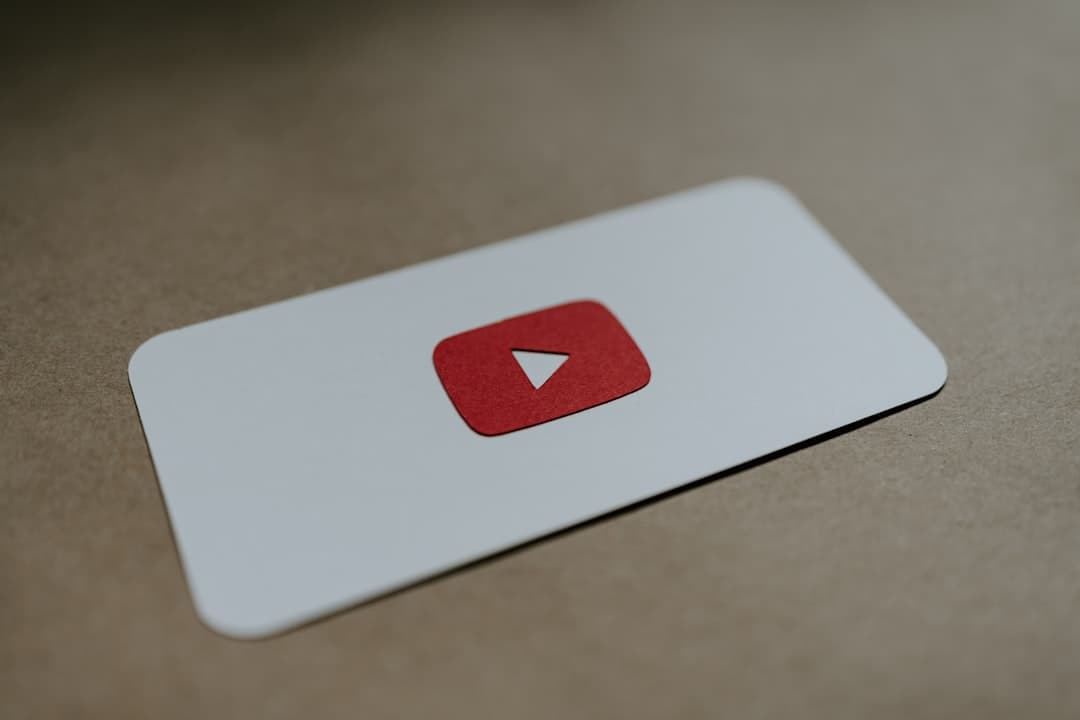 YouTube bevezeti a "AI" címkét a videók alatt